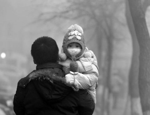 雾霾之下，该如何保护孩子？